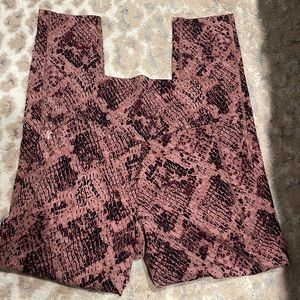 PINK snakeskin ultimate leggings